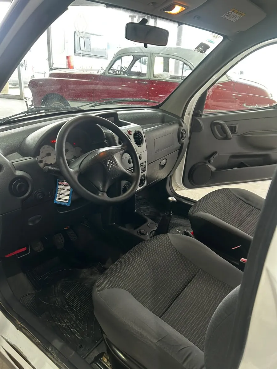 Citroën Berlingo Hdi 5 asientos — foto 6