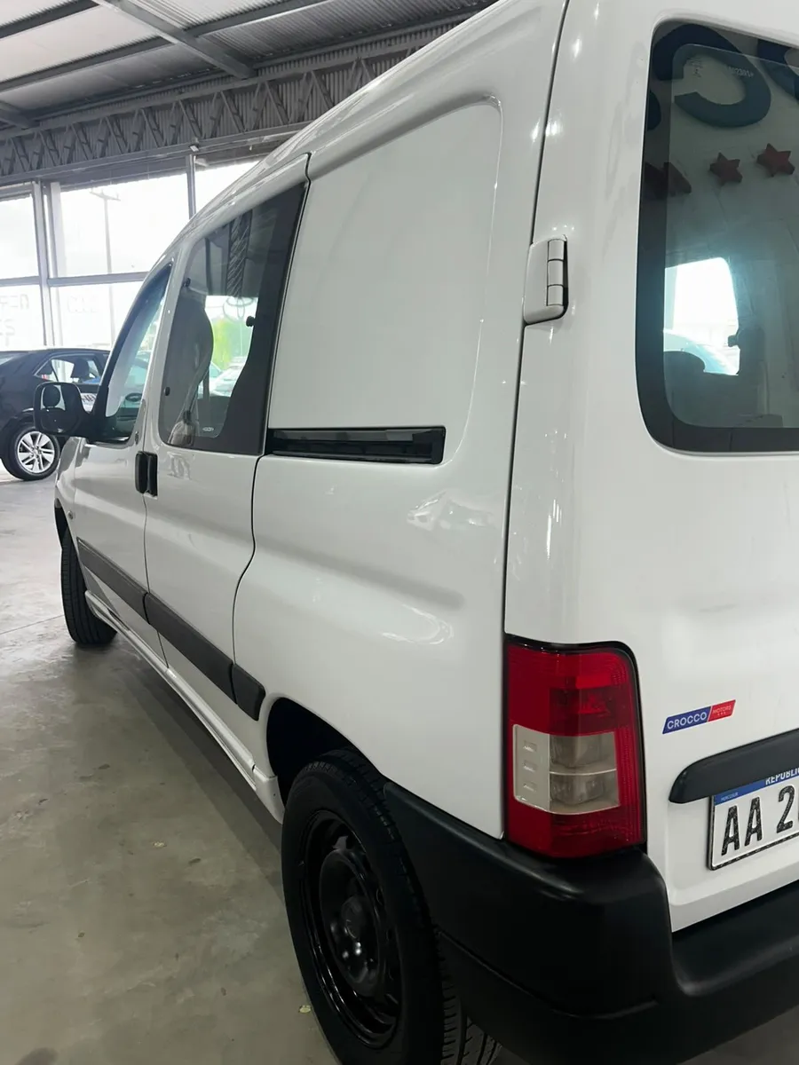 Citroën Berlingo Hdi 5 asientos — foto 7