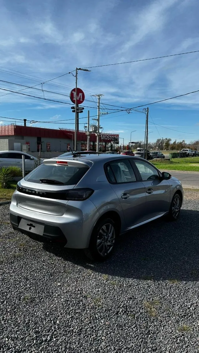 Peugeot 208 5P 1,6 Allure — foto 5