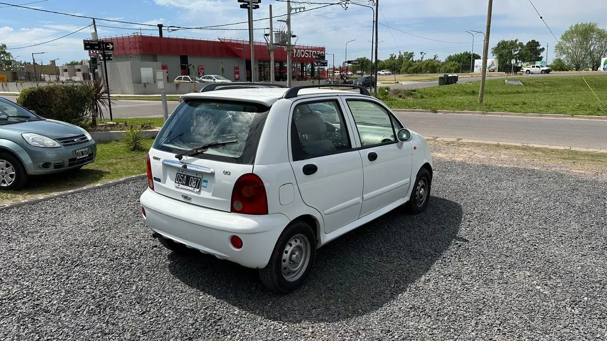 Chery QQ 5P 1,0 Comfort Security (ln) — foto 2