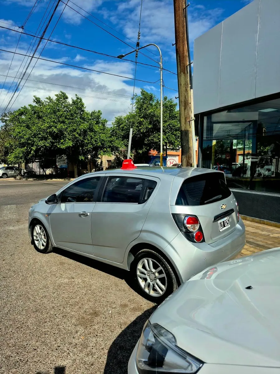 Chevrolet SONIC 5P 1,6 16V Ltz — foto 3
