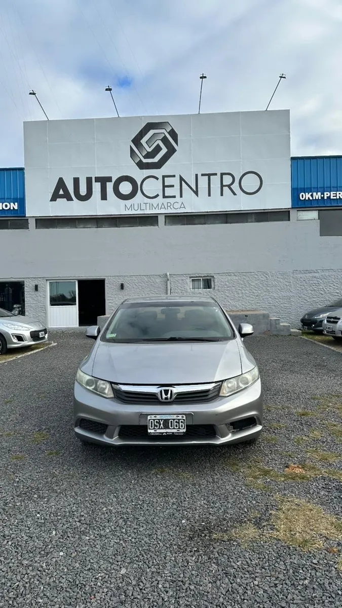 Honda CIVIC 4P 1,8 Lx S AT — foto 2