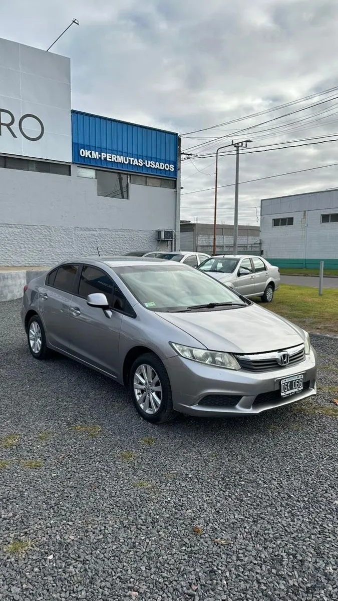 Honda CIVIC 4P 1,8 Lx S AT — foto 3