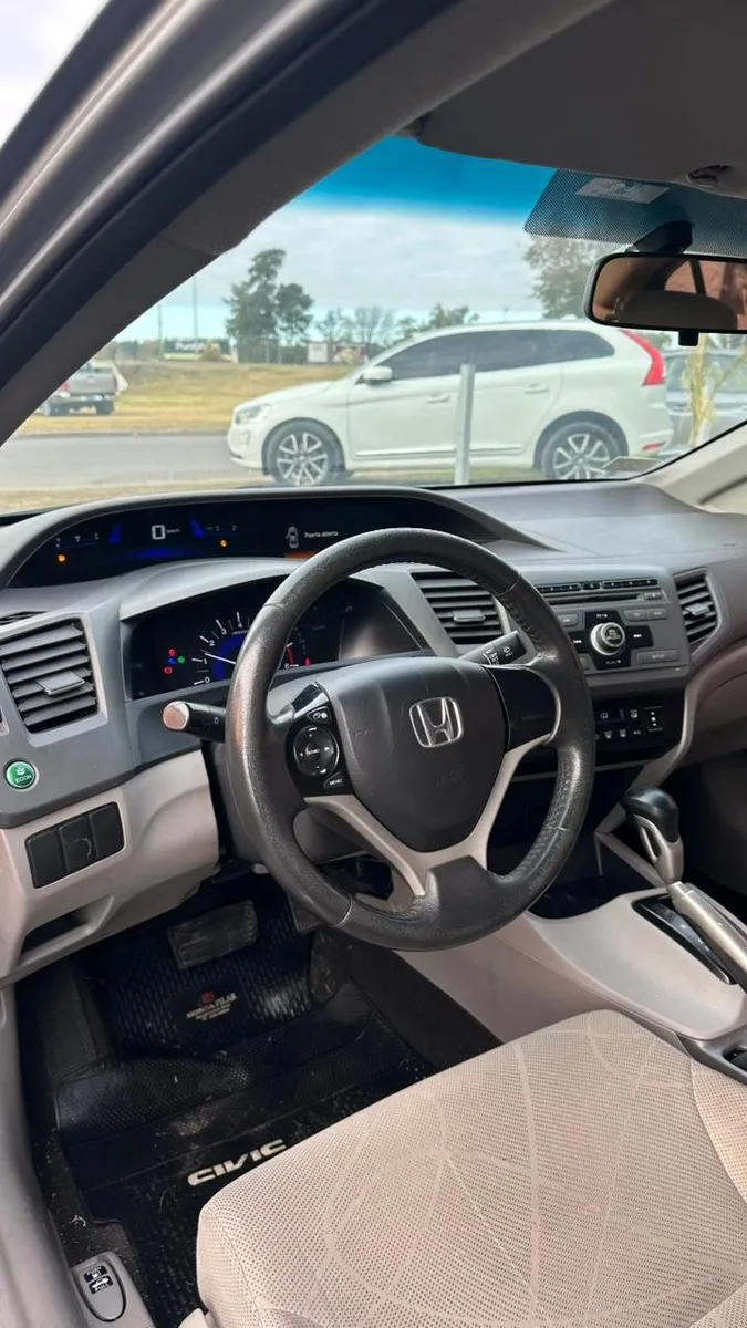 Honda CIVIC 4P 1,8 Lx S AT — foto 6