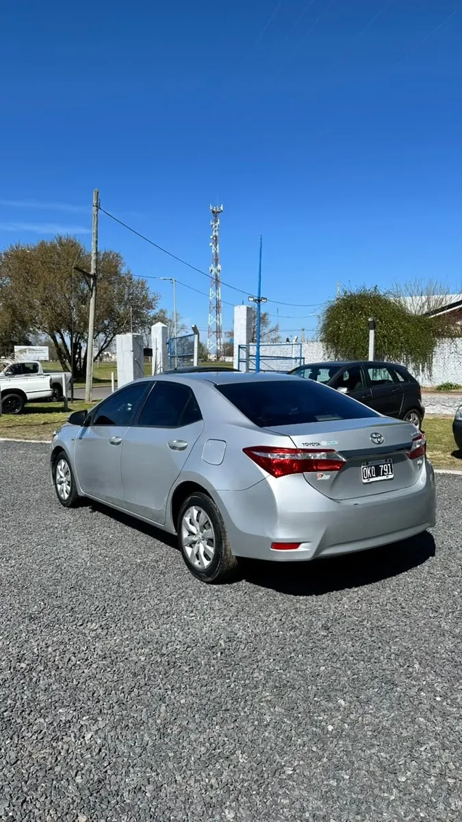 Toyota COROLLA 4P 1,8 Xli CVT 2014 — foto 4