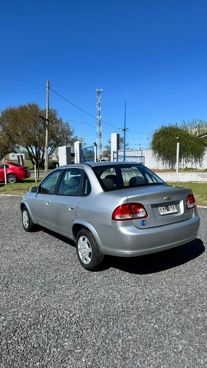 Chevrolet CLASSIC 4P 1,4 Ls — foto 4
