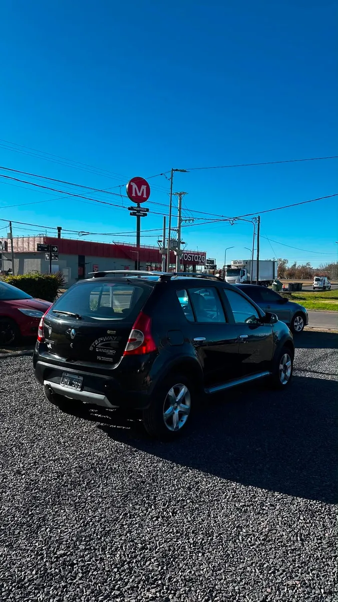 Renault SANDERO STEPWAY 5P 1,6 16V Confort 2011 — foto 5