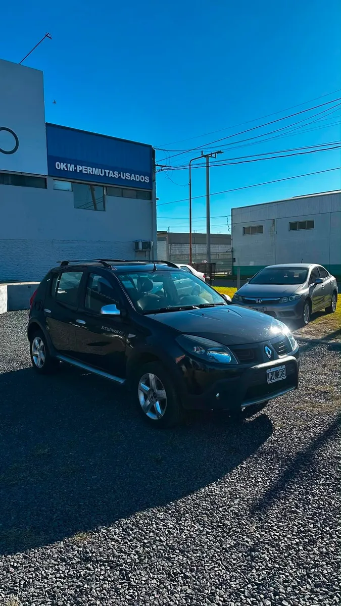 Renault SANDERO STEPWAY 5P 1,6 16V Confort 2011 — foto 7