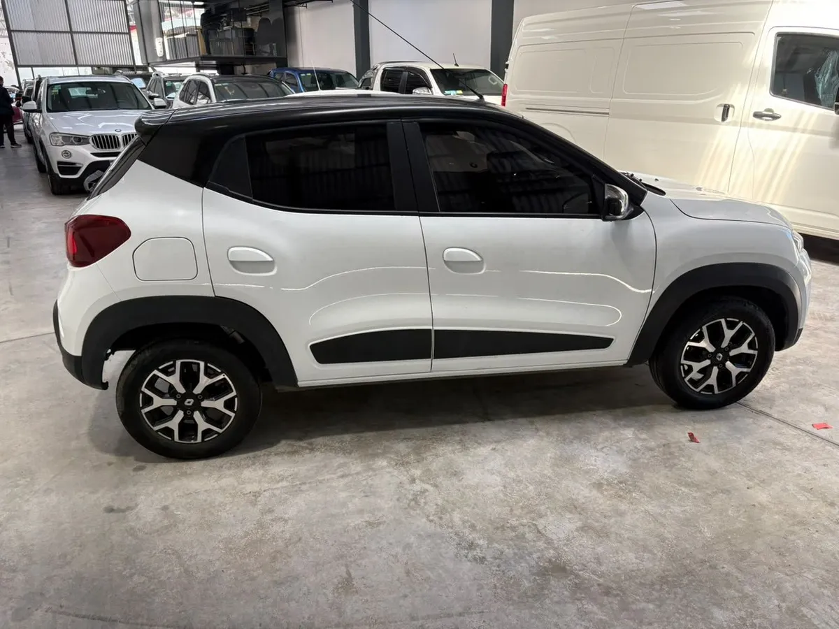 Renault KWID 1.0 Iconic — foto 10