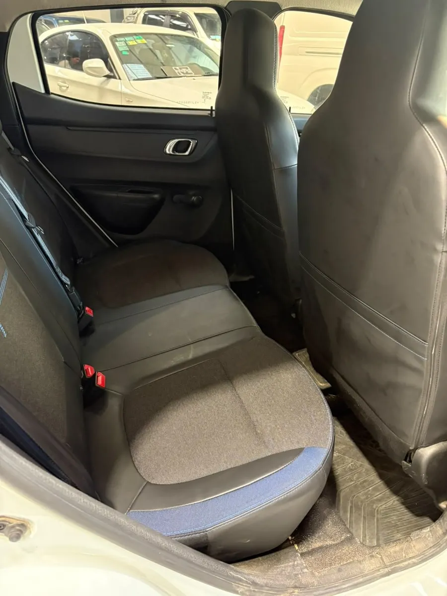 Renault KWID 1.0 Iconic — foto 18