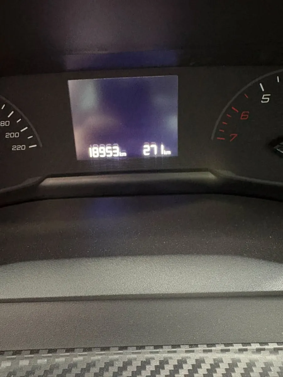 Peugeot 208 1.6 Style — foto 12