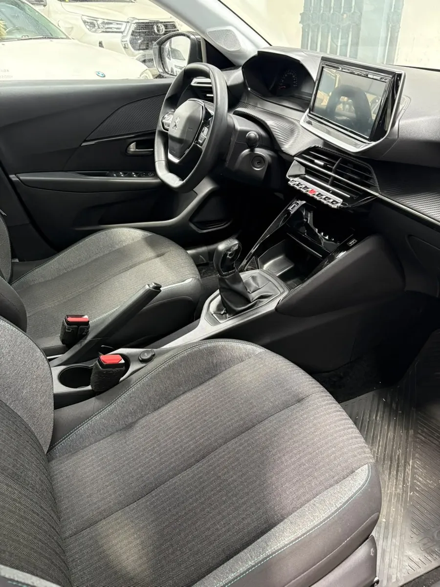 Peugeot 208 1.6 Style — foto 14
