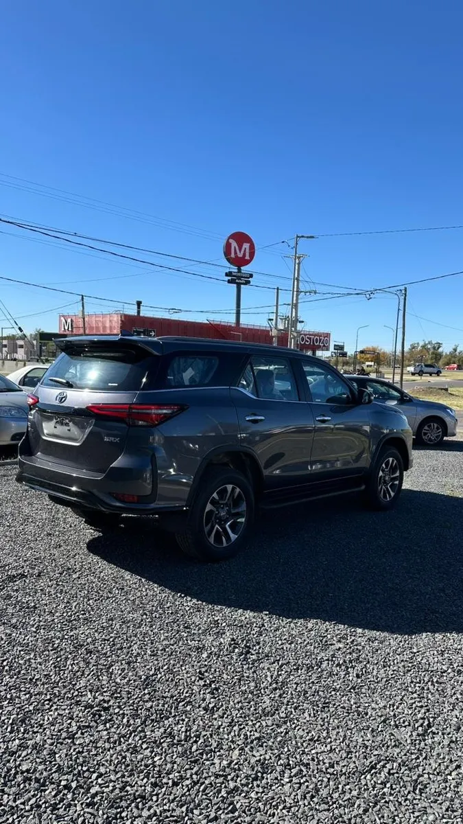 Toyota HILUX SW4 5P 2,8 Diesel Srx 4X4 7a AT — foto 4