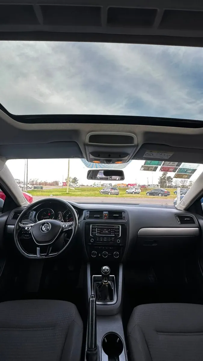 Volkswagen VENTO 4P 2,0 Diesel Confort — foto 7