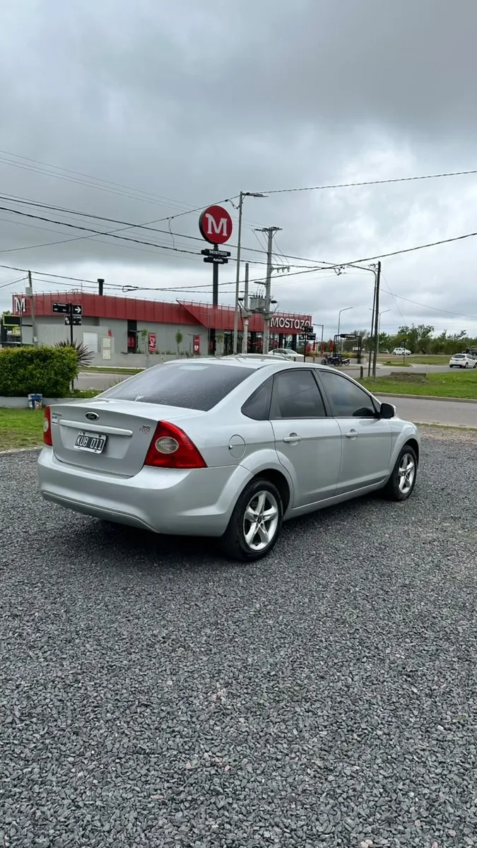 Ford FOCUS 4P 2,0 Trend Exe — foto 6