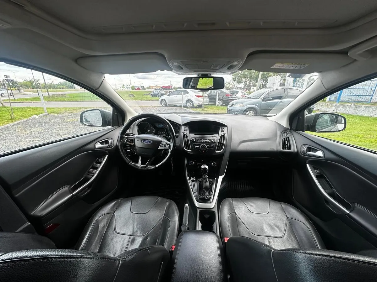 Ford FOCUS KINETIC DESIGN ATTRACTION 5P 2,0 Se Plus 2016 — foto 3