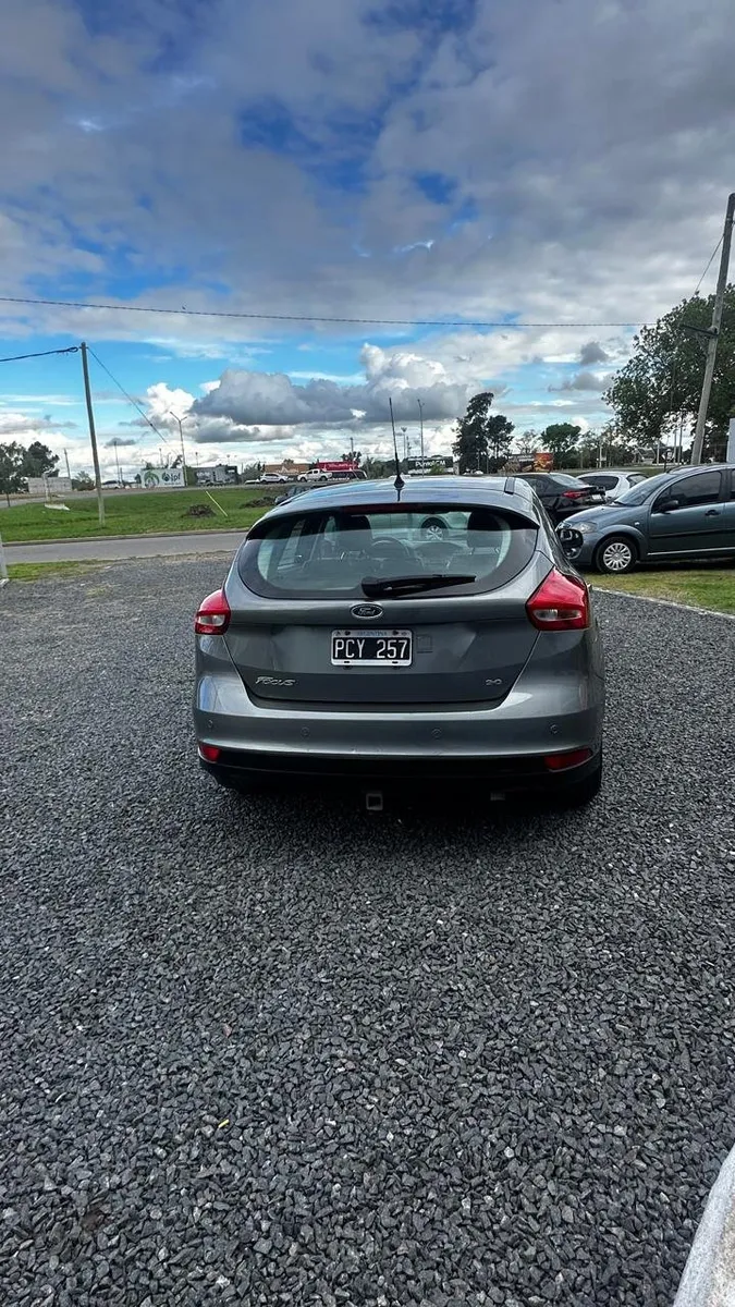 Ford FOCUS KINETIC DESIGN ATTRACTION 5P 2,0 Se Plus 2016 — foto 7