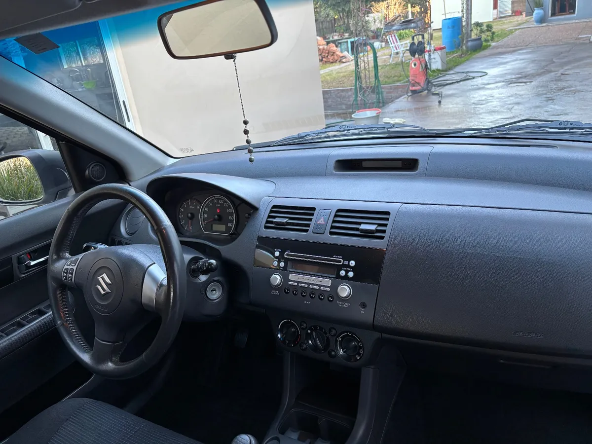 Suzuki SWIFT 5P 1,5 — foto 3