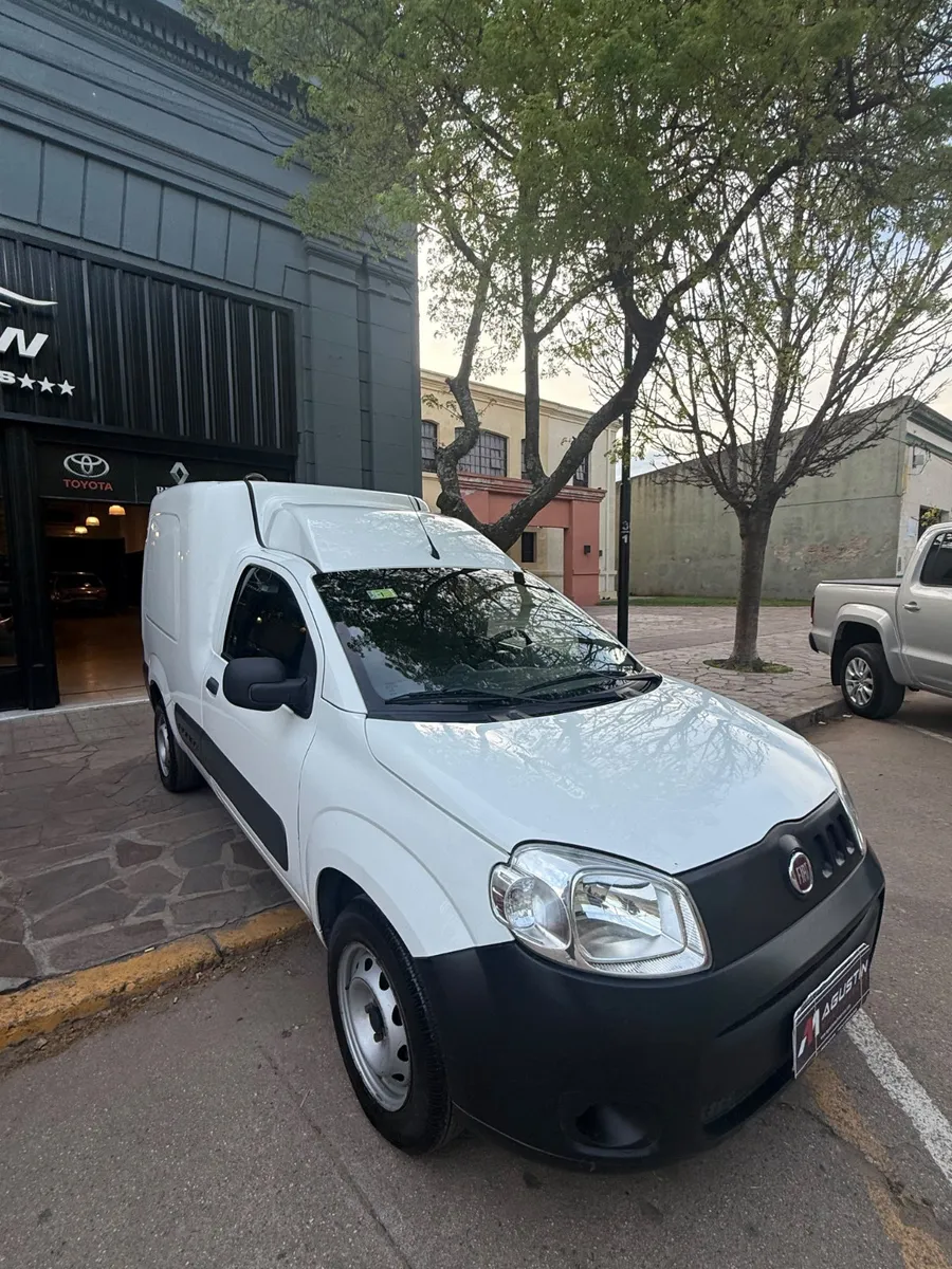 Fiat FIORINO Furgon 1,4 8V 2014 — foto 2