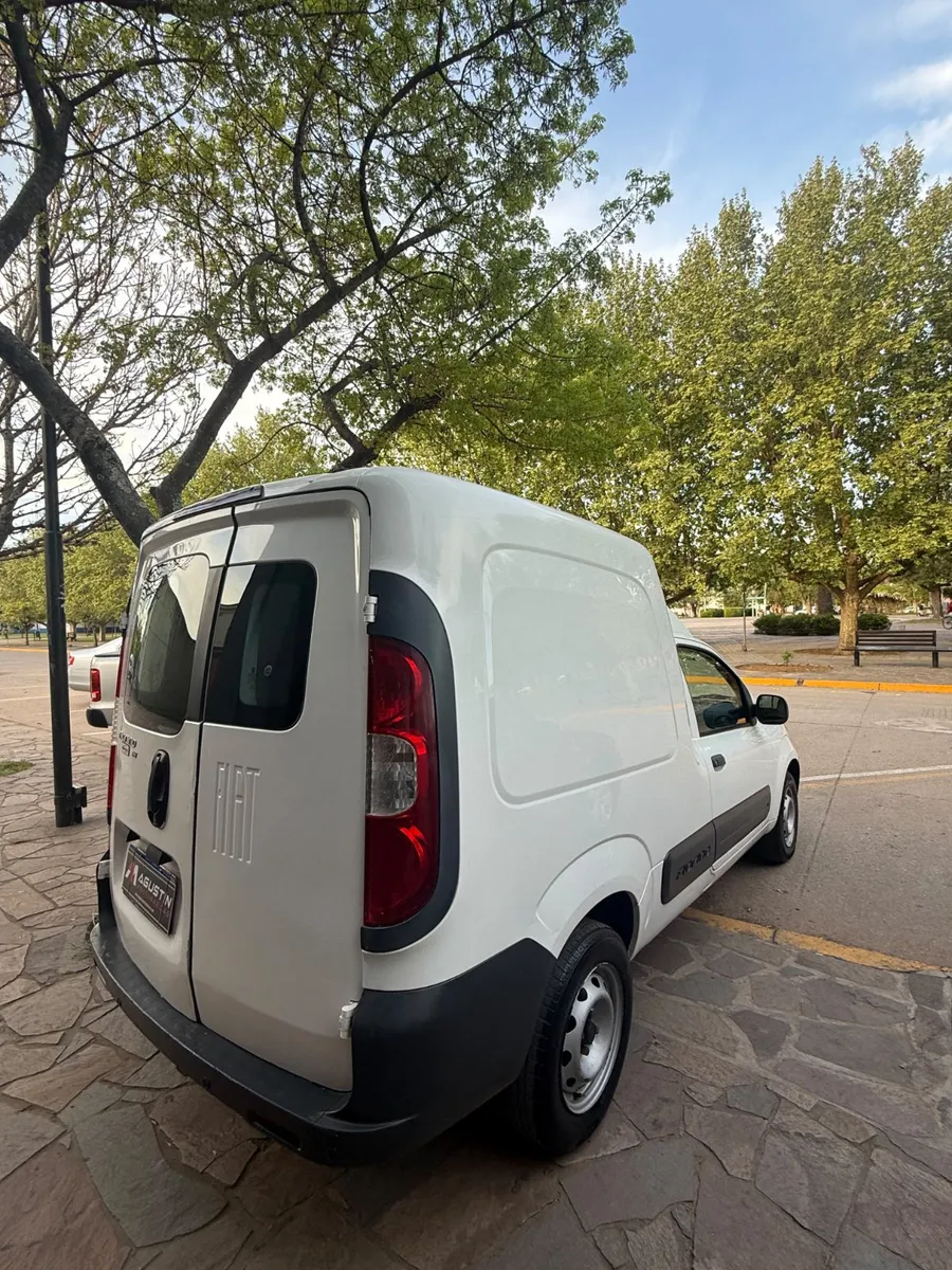 Fiat FIORINO Furgon 1,4 8V 2014 — foto 4