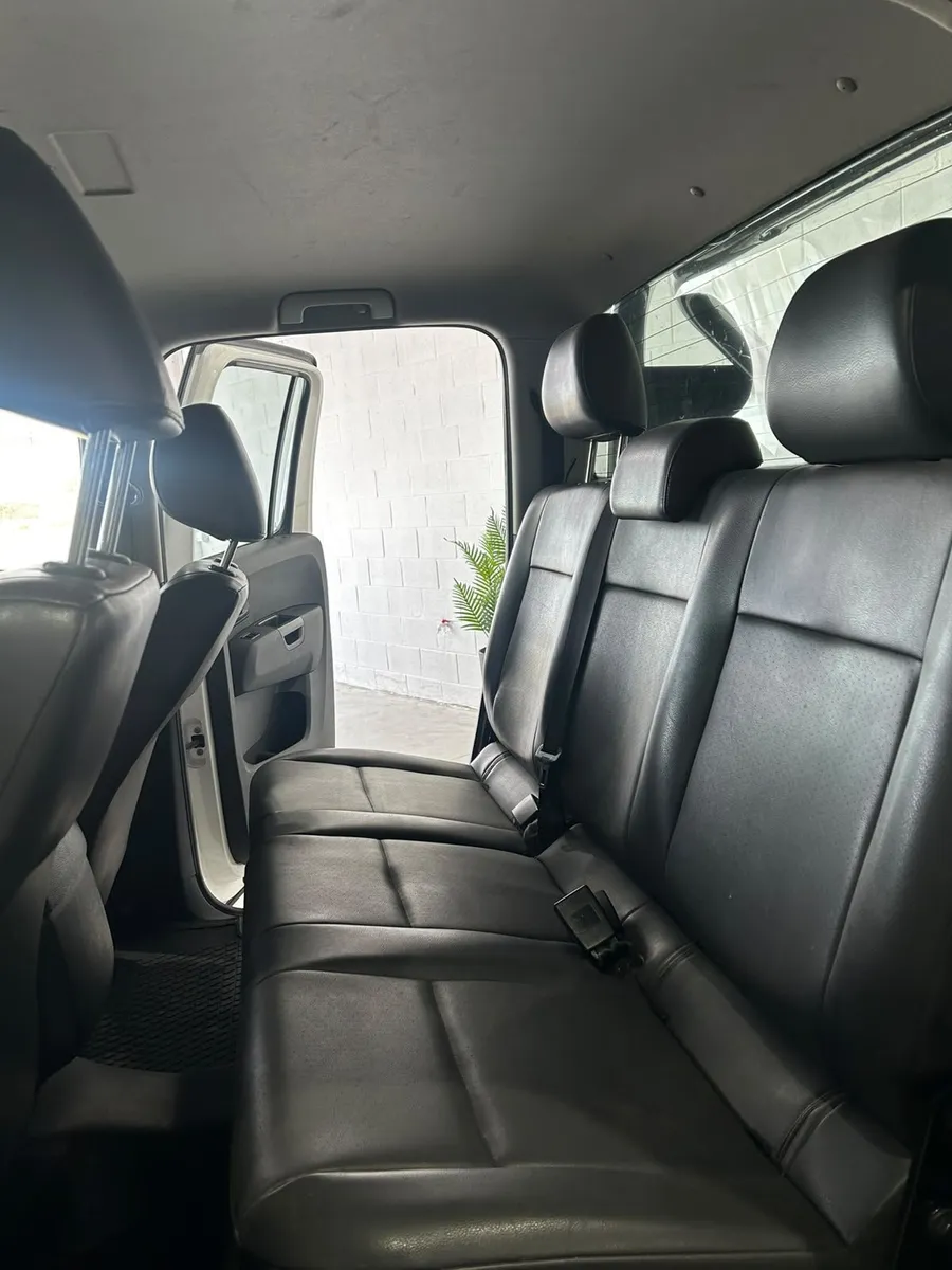 Volkswagen AMAROK TRENDLINE 4X2 MT — foto 5
