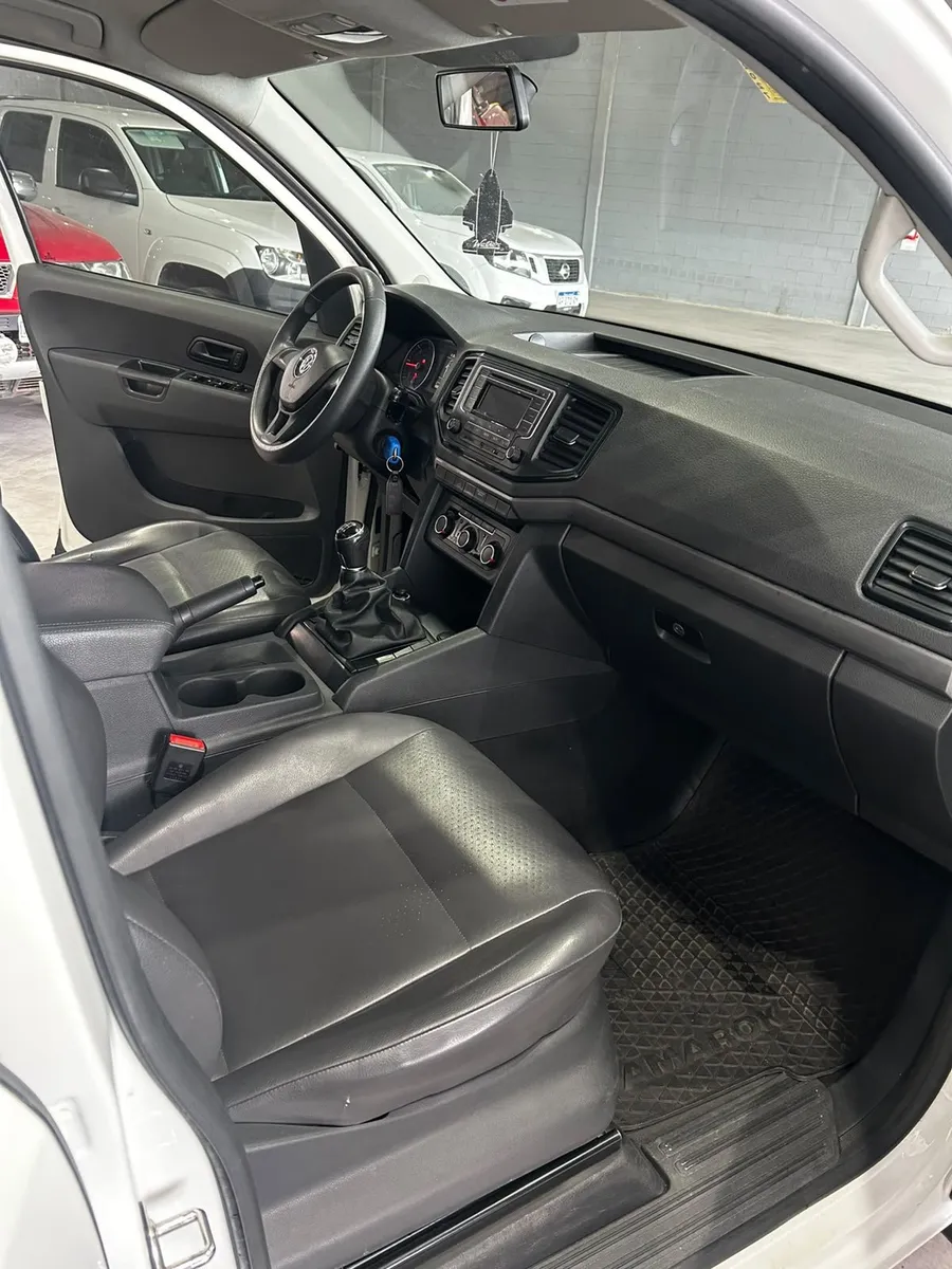Volkswagen AMAROK TRENDLINE 4X2 MT — foto 6