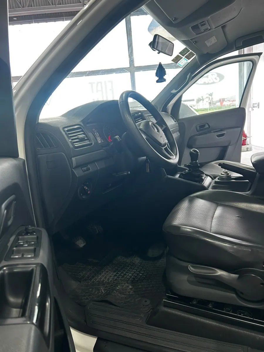 Volkswagen AMAROK TRENDLINE 4X2 MT — foto 7
