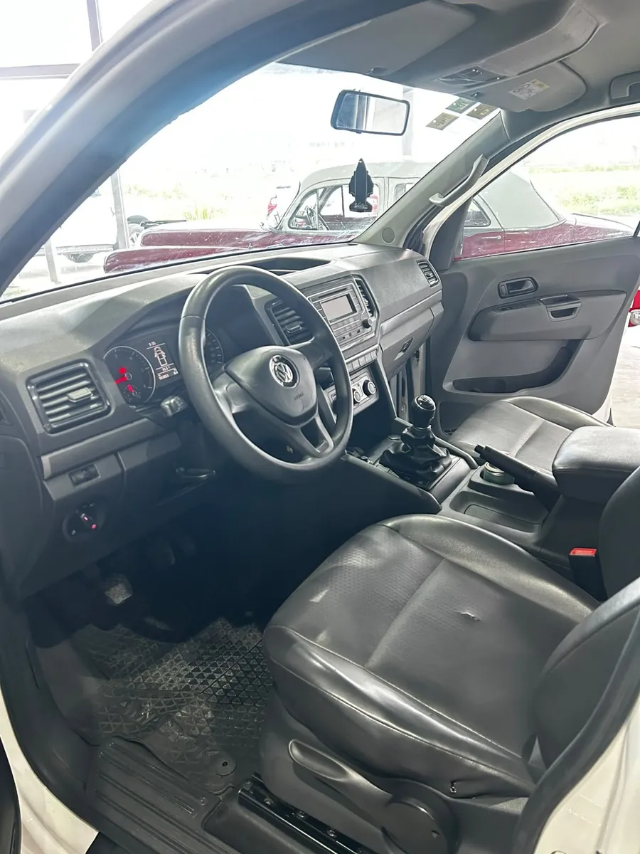 Volkswagen AMAROK TRENDLINE 4X2 MT — foto 8
