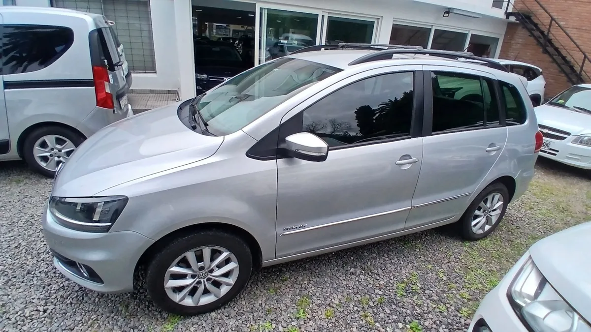 Volkswagen SURAN 5P 1,6 Highline 2014 — foto 2