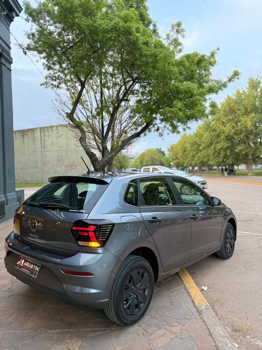 Volkswagen POLO 4P 1,6 Comfortline — foto 8