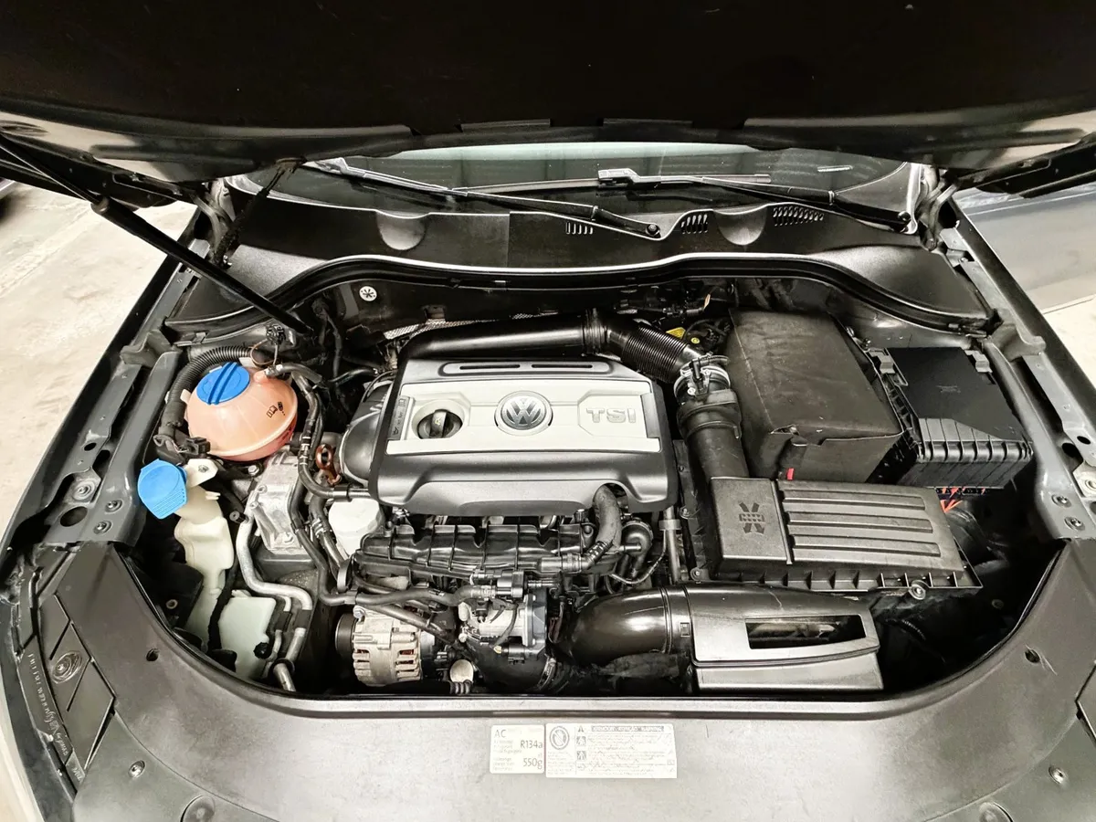 Volkswagen PASSAT 4P 2,0 TSI Advance DSG 2011 — foto 6