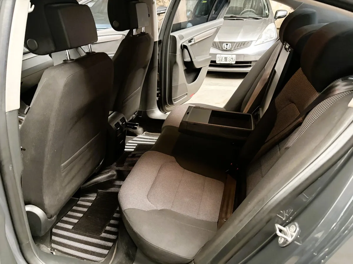 Volkswagen PASSAT 4P 2,0 TSI Advance DSG 2011 — foto 11