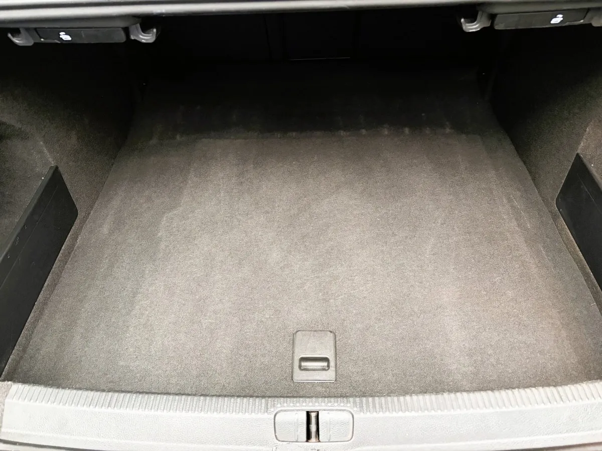 Volkswagen PASSAT 4P 2,0 TSI Advance DSG 2011 — foto 14