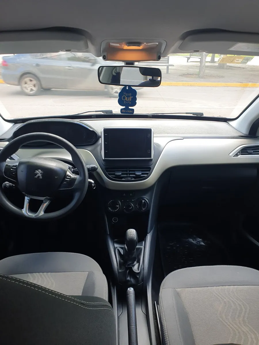 Peugeot 2008 5P 1,6 Allure — foto 4