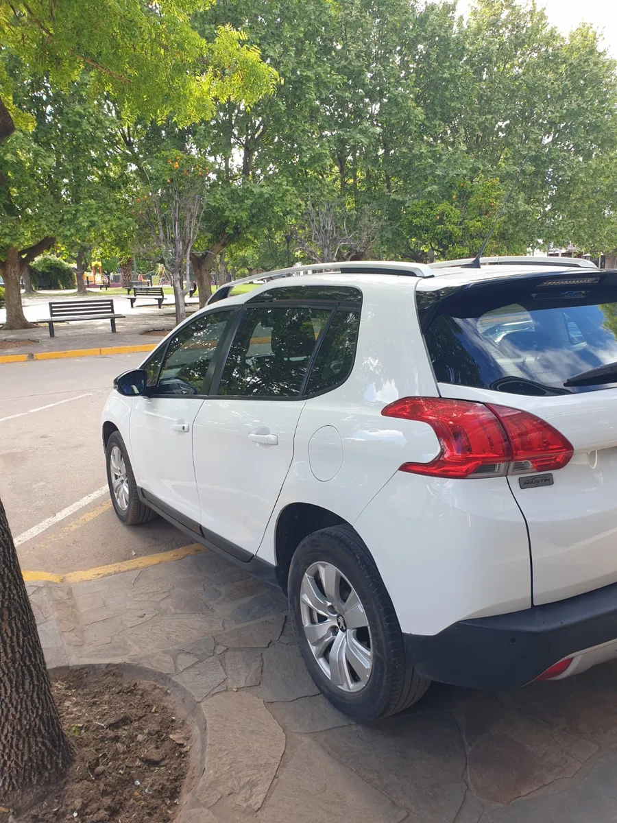 Peugeot 2008 5P 1,6 Allure — foto 5
