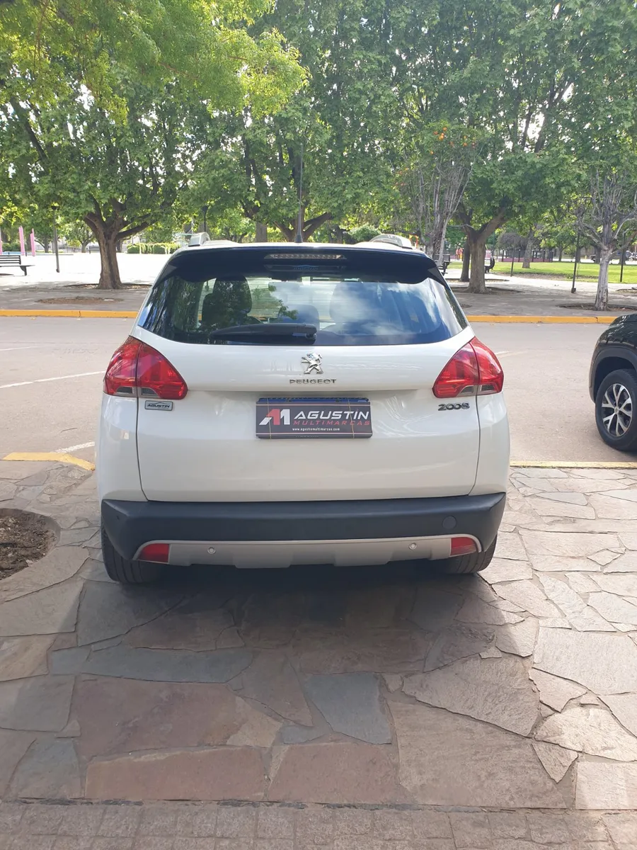 Peugeot 2008 5P 1,6 Allure — foto 6