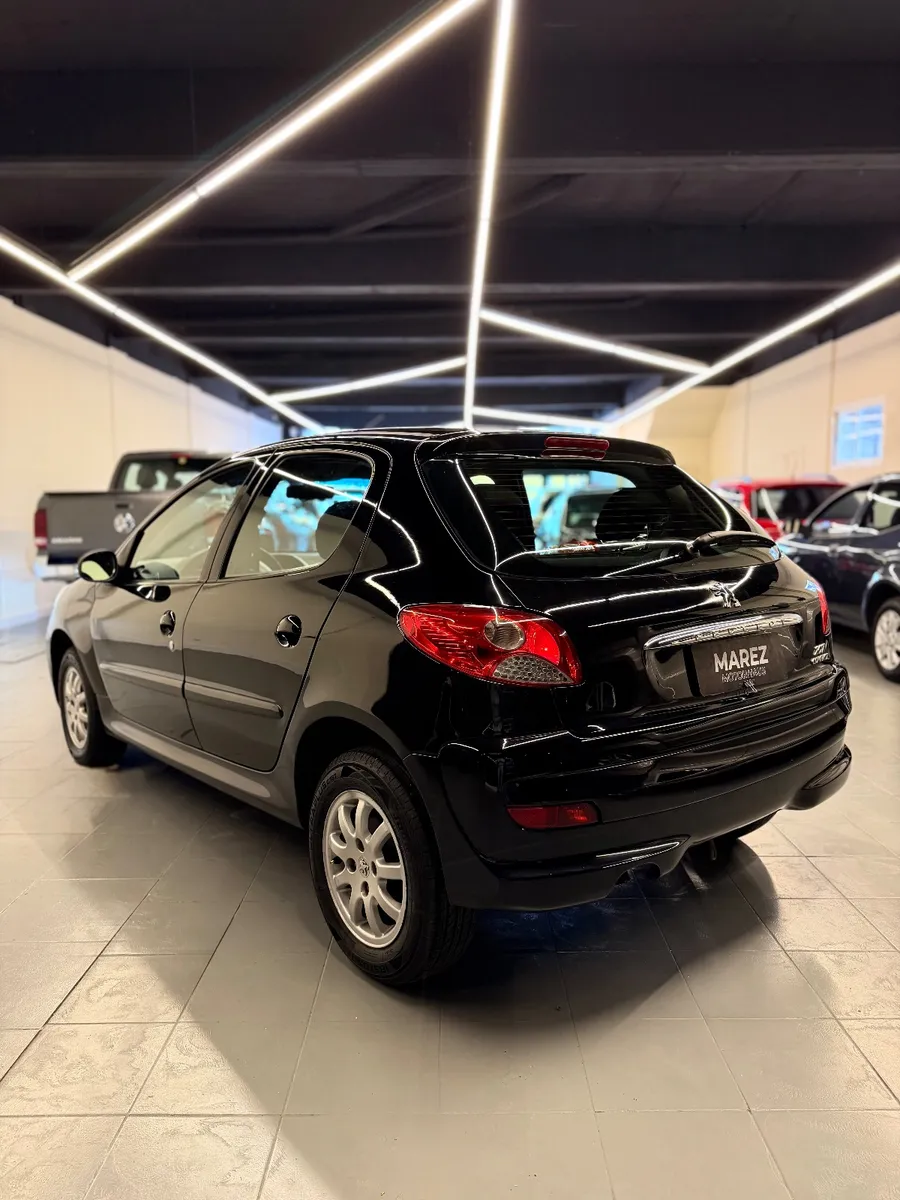 Peugeot 207 4P 1,4 Allure Compact Seg — foto 3