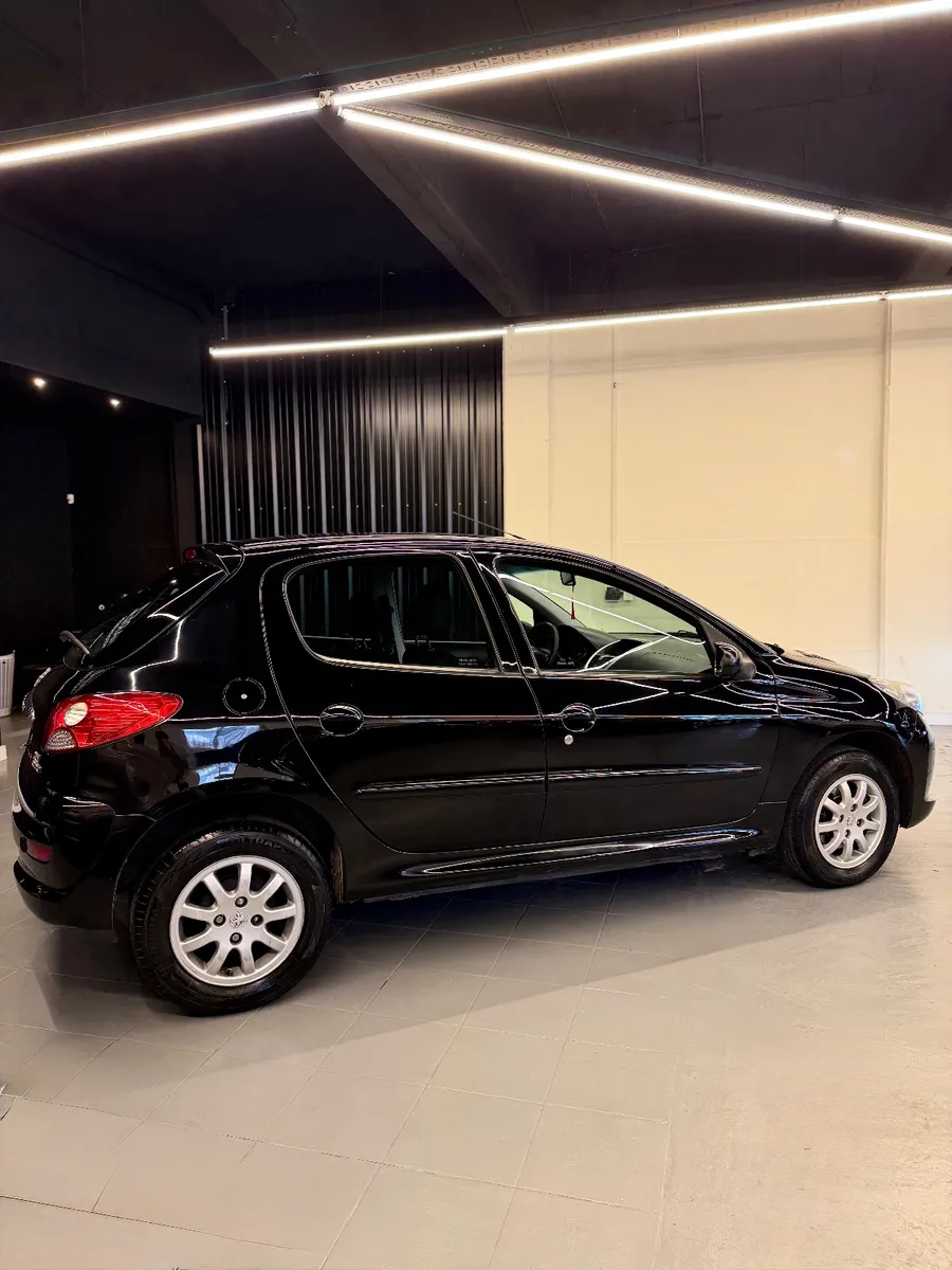 Peugeot 207 4P 1,4 Allure Compact Seg — foto 5