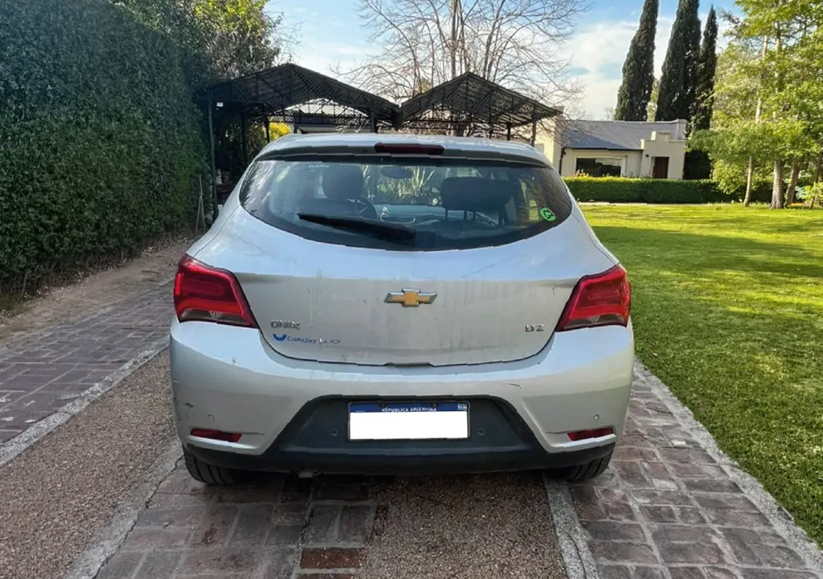 Chevrolet Onix 1.4 LTZ — foto 4