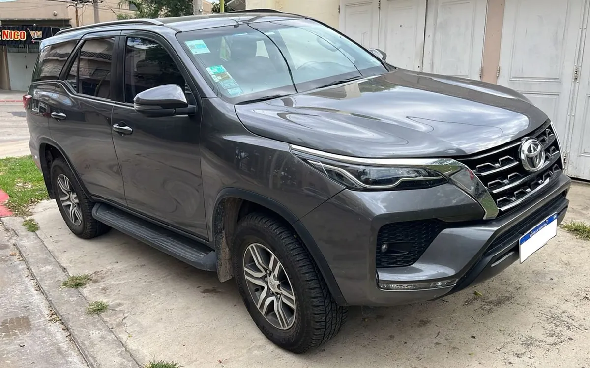 Toyota SW4 SR 4x4 2.8 TDI 6AT — foto 2