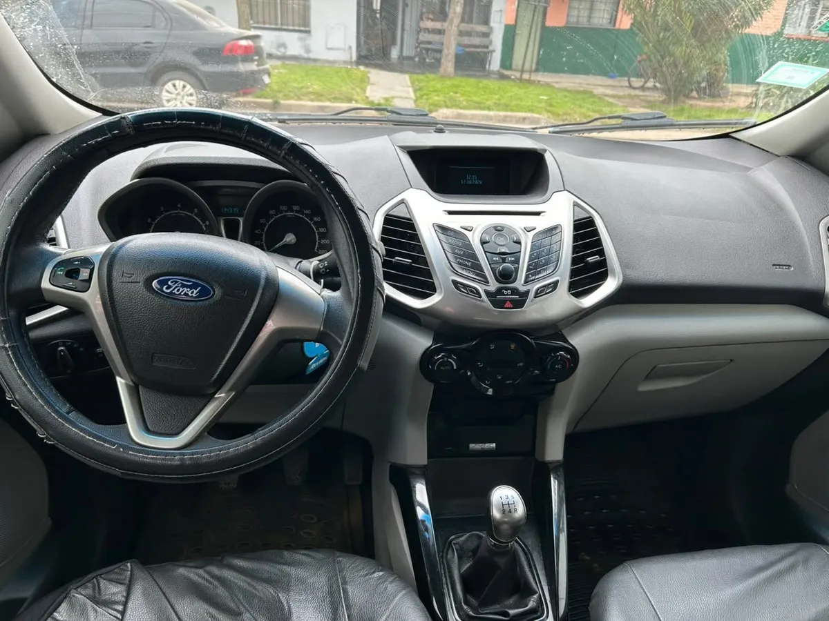 Ford ECOSPORT KINETIC DESIGN ATTRACTION 5P 1,6 Titanium — foto 2