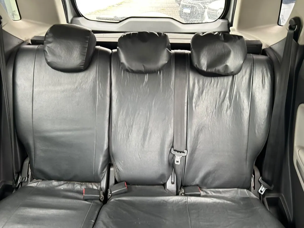 Ford ECOSPORT KINETIC DESIGN ATTRACTION 5P 1,6 Titanium — foto 3