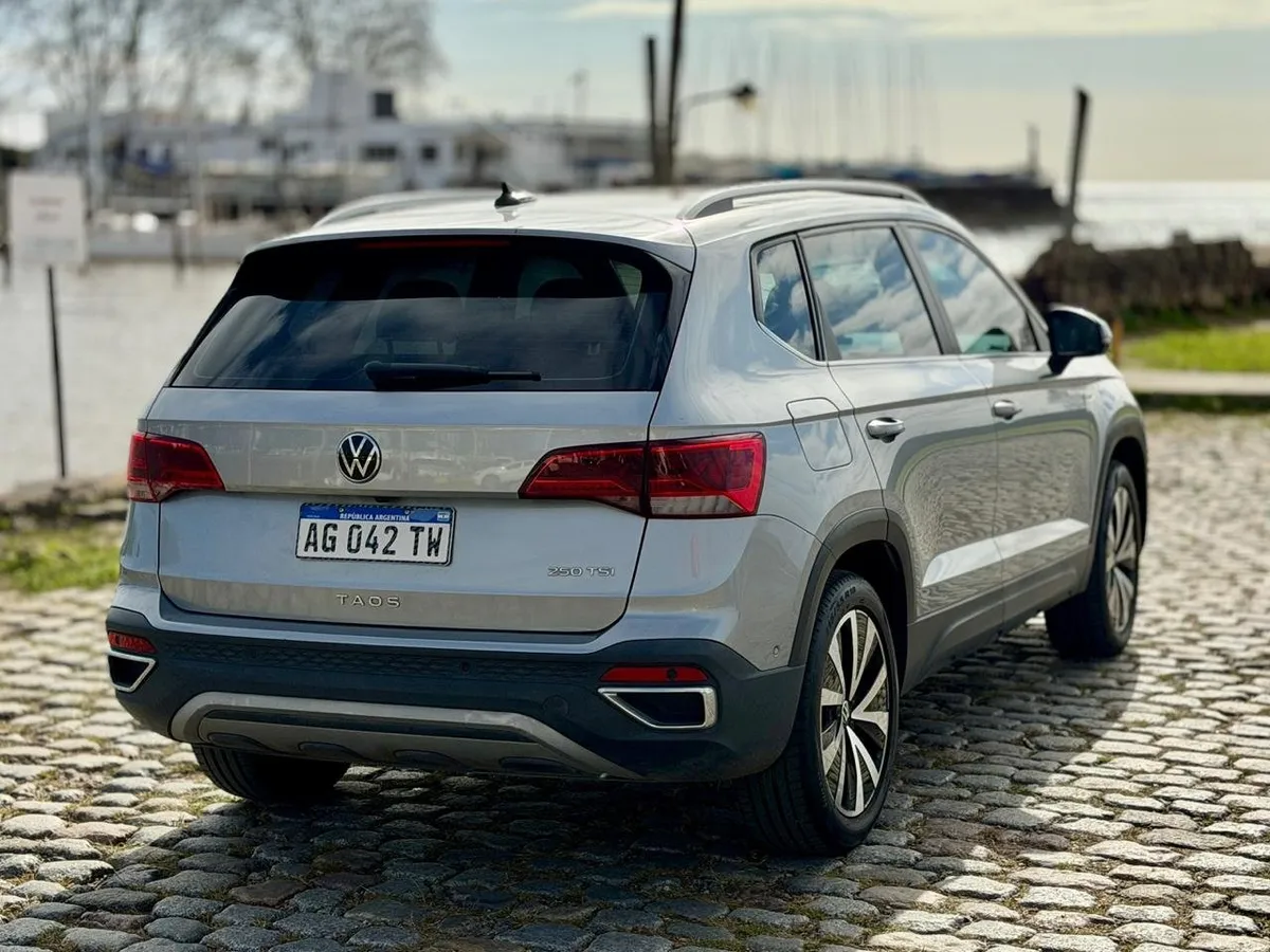 Volkswagen TAOS 5P 1,4 TSI 250 Highline Tipt — foto 6