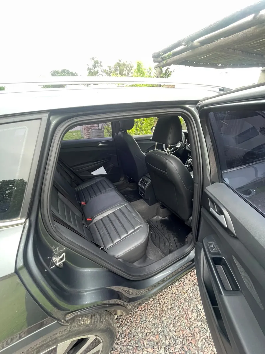 Volkswagen TAOS 5P 1,4 TSI 250 Highline Tipt 2023 — foto 6