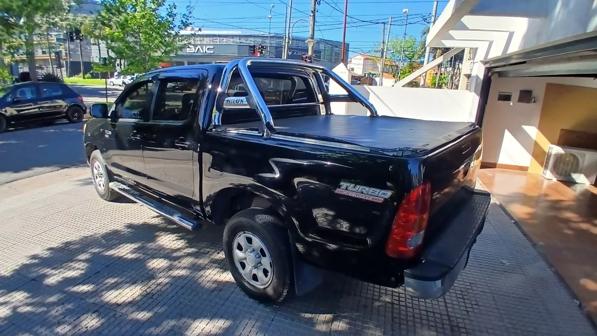 Toyota HILUX PICK - UP D/C 2,4 Diesel 4X2 Sr 6MT 2016 — foto 5