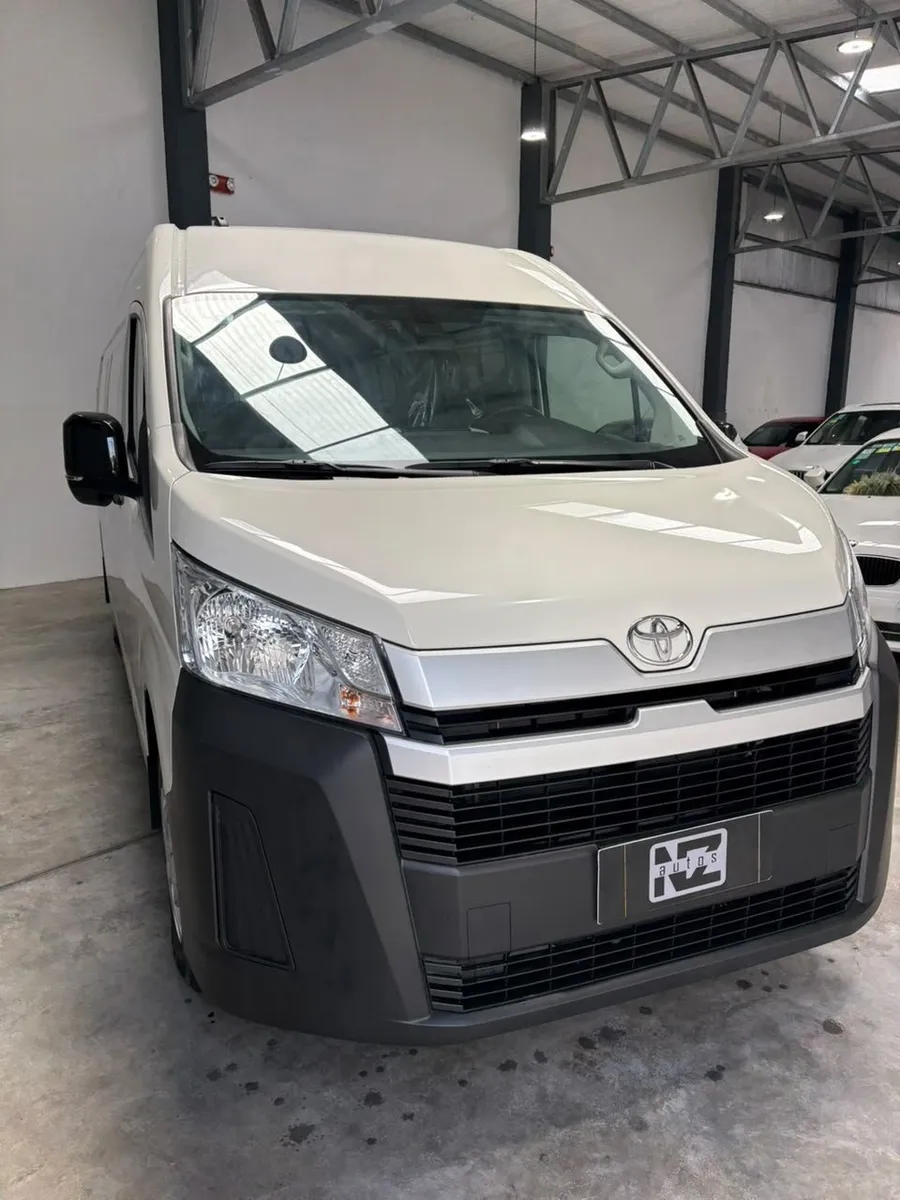 Toyota HIACE 2.8 Furgon  Diesel L2h2 6AT 3a 5P  — foto 4
