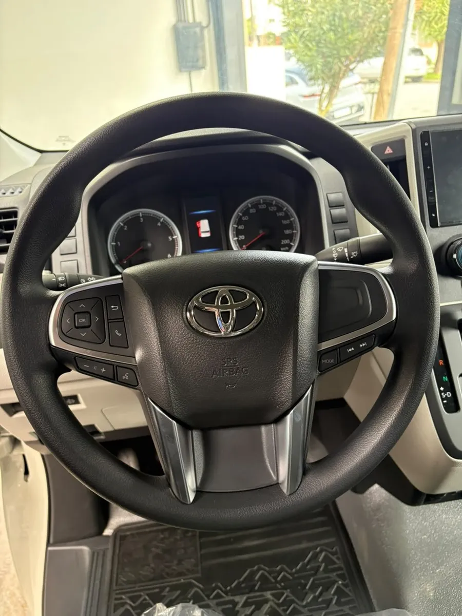 Toyota HIACE 2.8 Furgon  Diesel L2h2 6AT 3a 5P  — foto 9