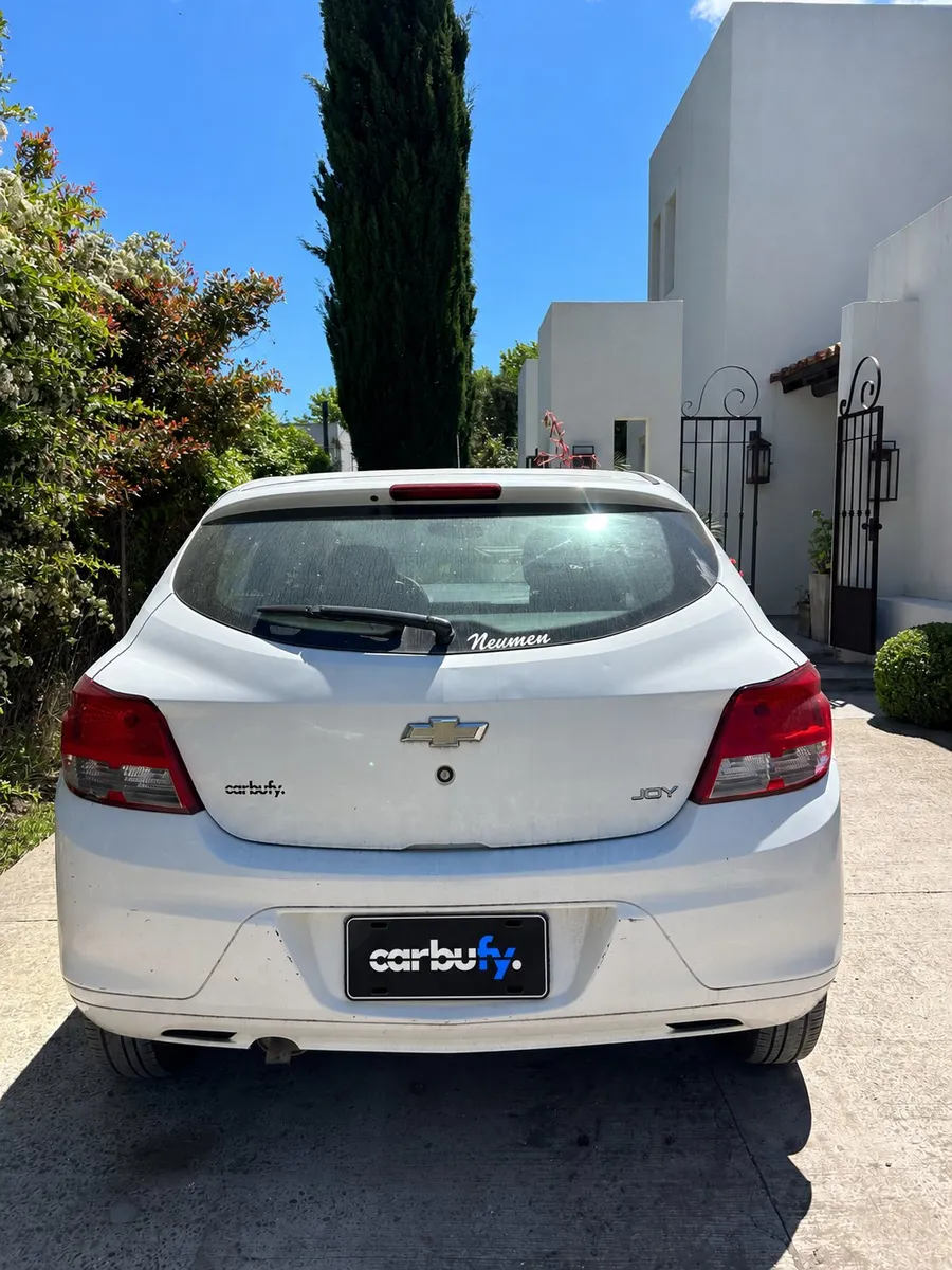 Chevrolet ONIX 5P 1,4 Joy Ls — foto 2
