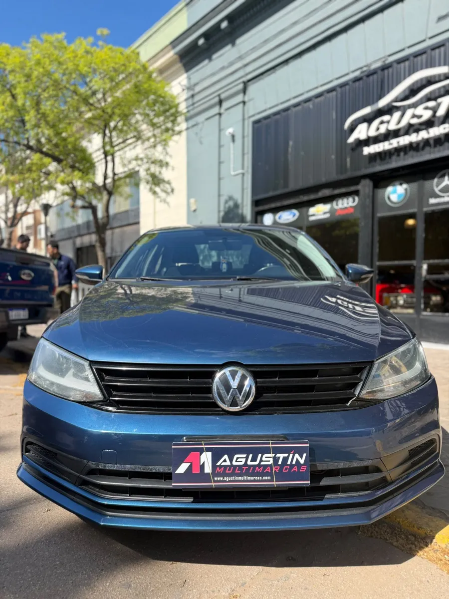 Volkswagen VENTO 4P 2,0 Advance — foto 2