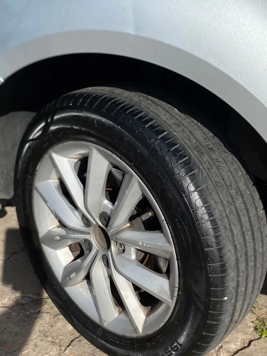 Volkswagen SURAN 5P 1,6 Highline 2014 — foto 3